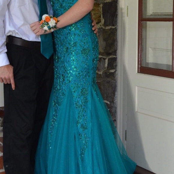 Sherri Hill prom dress - Picture 5 of 6